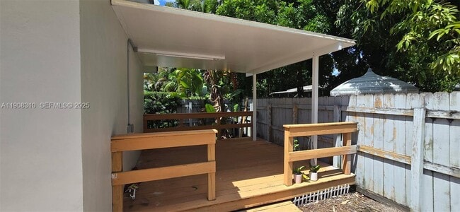 Building Photo - 2533 Garfield St