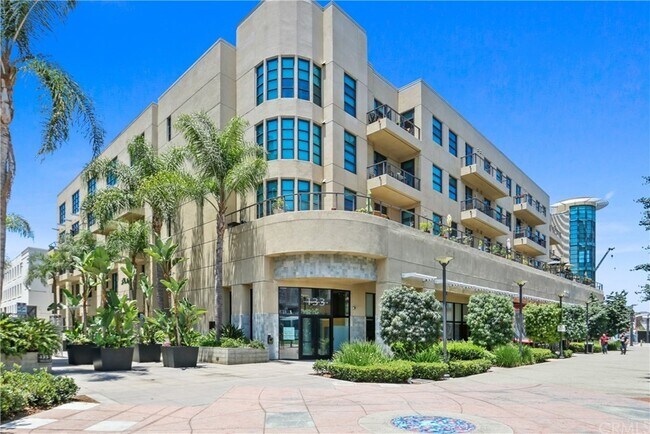 Building Photo - 133 The Promenade N
