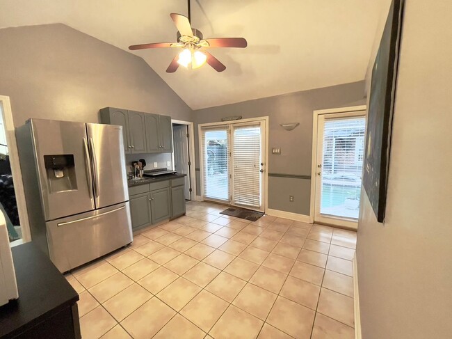 Building Photo - 3700 Wanda Lynn Dr