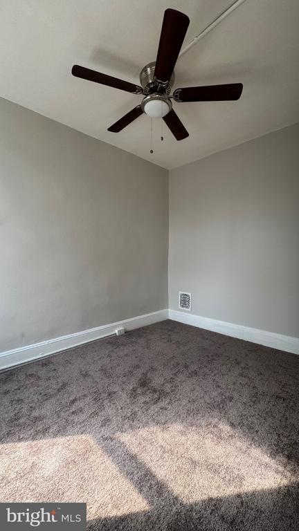 Foto del edificio - 527 N Hobart St