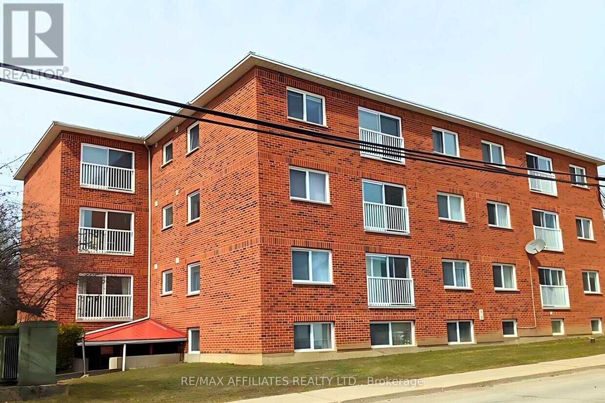 Photo principale - 2-2 Rideau St