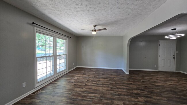 Foto del edificio - 209 Waxhaw Dr