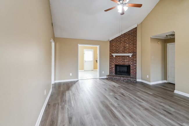 Building Photo - 2570 Appling Glen Dr