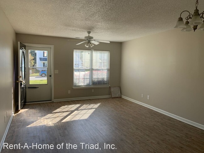 Building Photo - 3 br, 2 bath House - 4613 Mallard Creek Drive