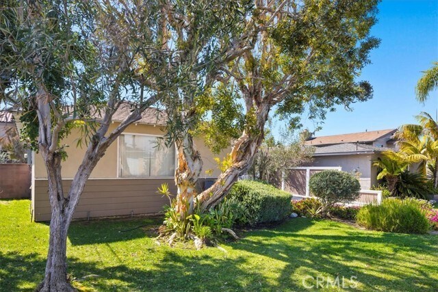 Foto del edificio - 2228 Warfield Ave