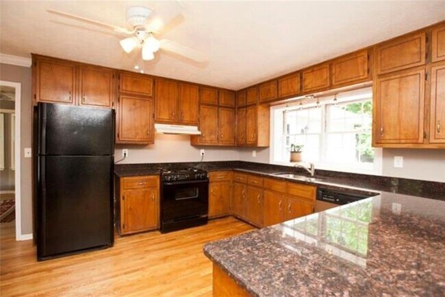 Foto del edificio - 727 Scott Cir