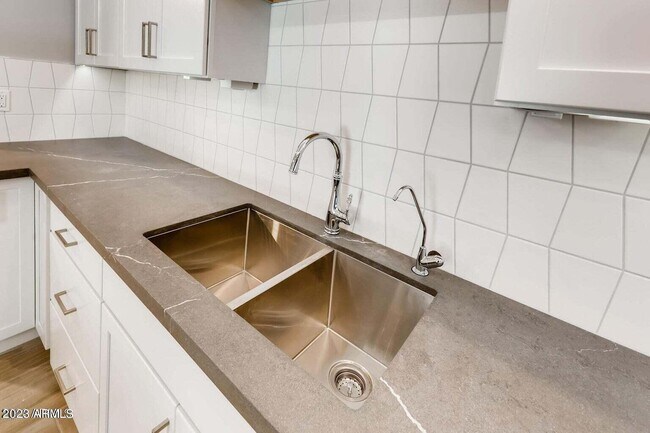Foto del edificio - 5136 N 31st Pl