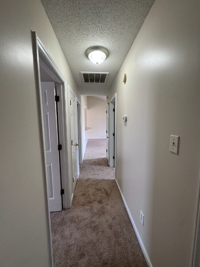 Building Photo - 202 Dayrell Dr