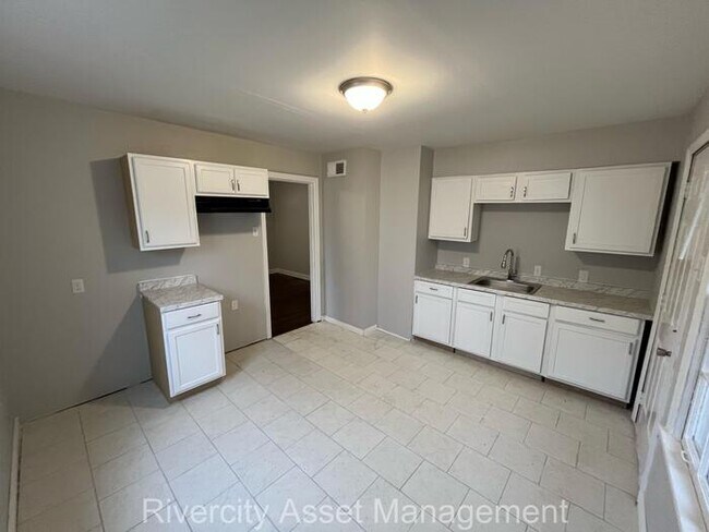 Foto del edificio - Renovated Charmer with Large Kitchen, Cove...