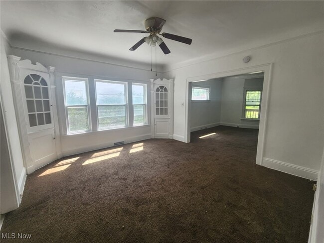 Building Photo - 3247 E Overlook Rd