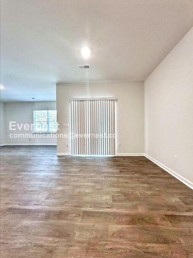 Building Photo - 152 Lulu Ln