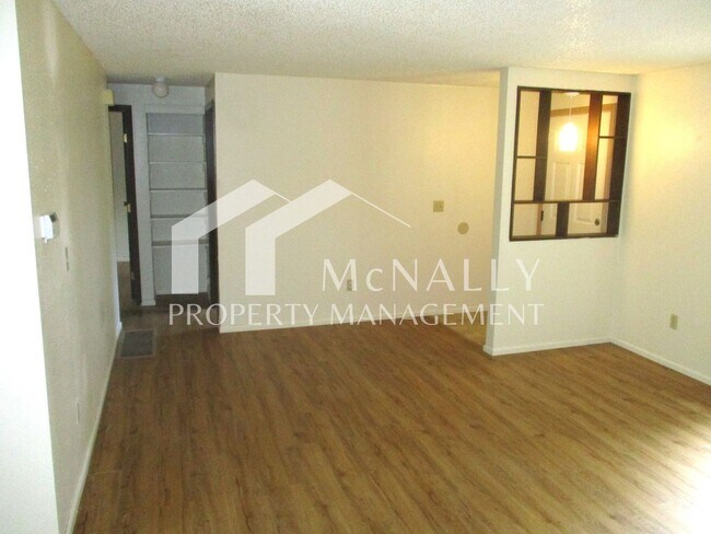 Foto del edificio - 4712-4714 Reid Dr NW