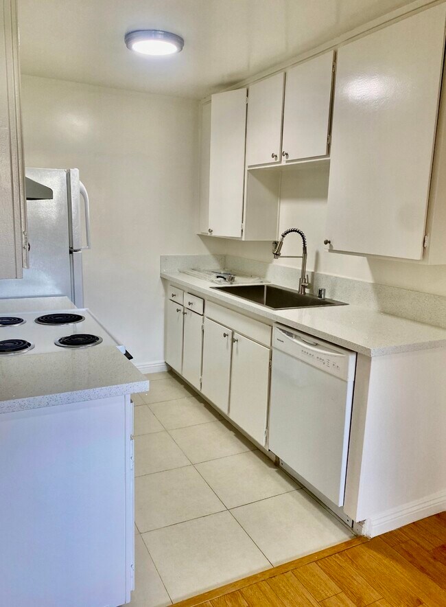 Foto del edificio - 3117 Bagley Ave