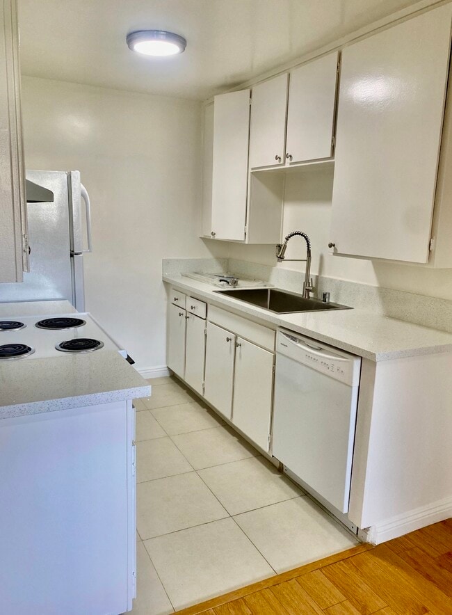 Building Photo - 3117 Bagley Ave