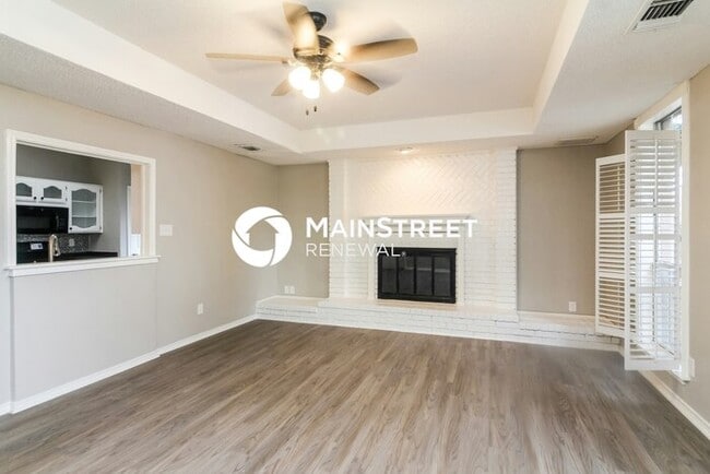Building Photo - 4 Bedroom Pet-Friendly Home in Lancaster, ...