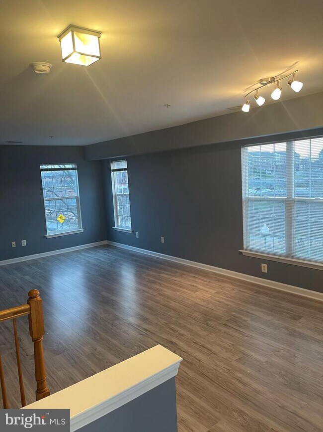 Building Photo - 12912 Pinnacle Dr