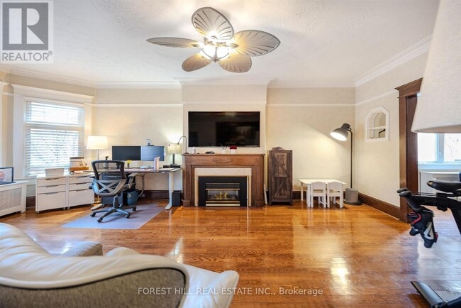 Building Photo - 416 Palmerston Blvd