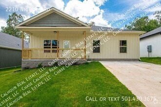 Building Photo - 2210 Nichols Rd