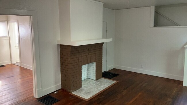 Foto del edificio - 338 Kenwood Ave