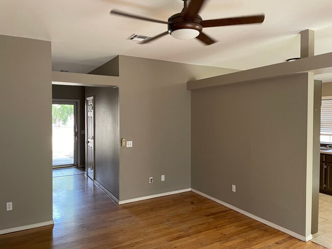 Living Room - 1424 Jordan Cir
