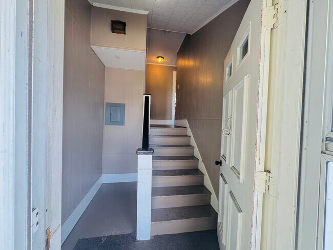 Foto del edificio - 215 E Winona Ave