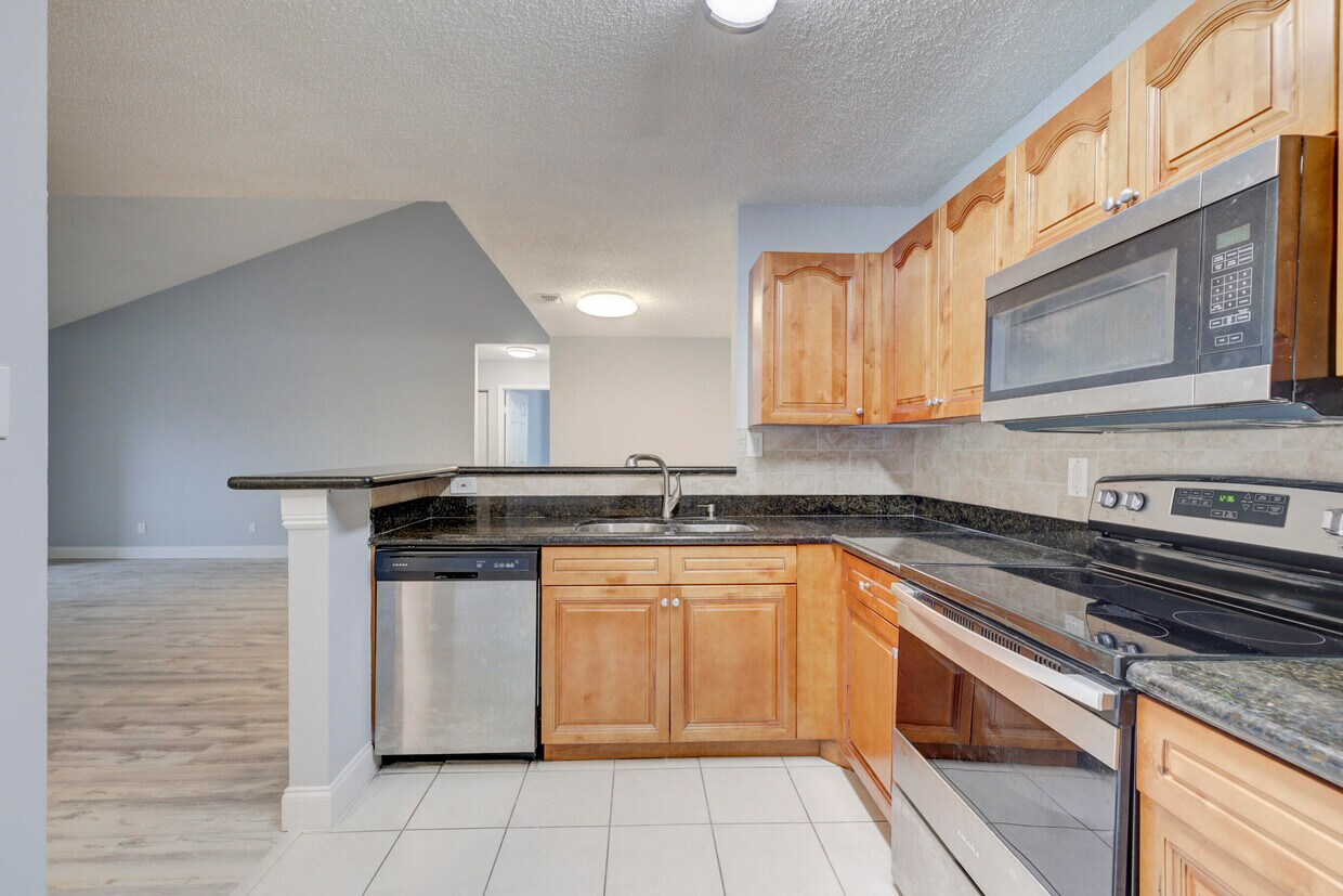 Primary Photo - 11229 W Atlantic Blvd