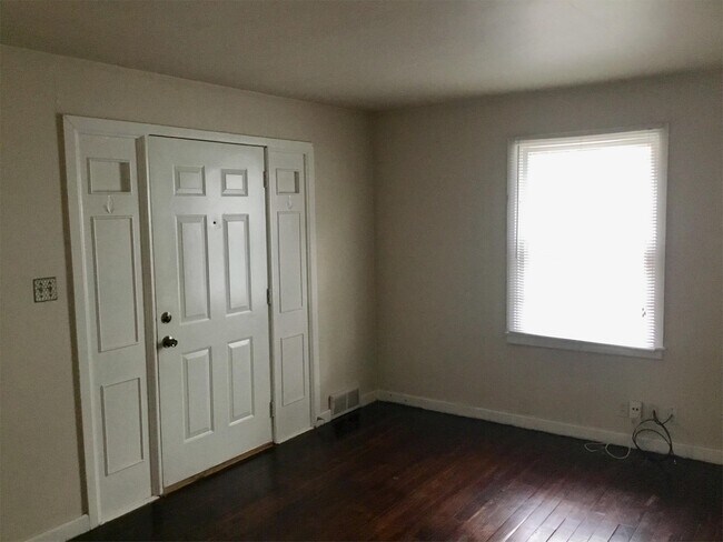 Foto del edificio - 1734 N Johnson St