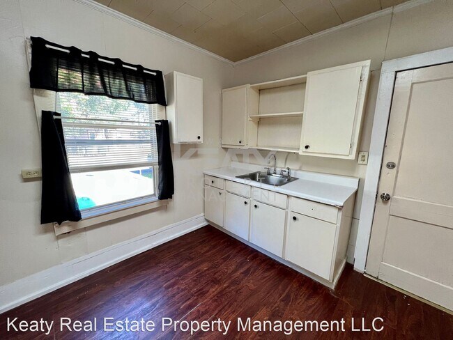 Building Photo - 2 br, 1 bath House - 1716 12th Street