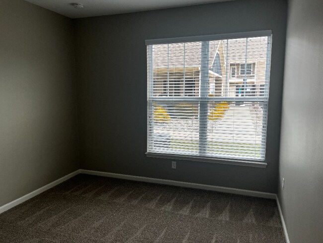 Building Photo - 1375 Park 33 Blvd