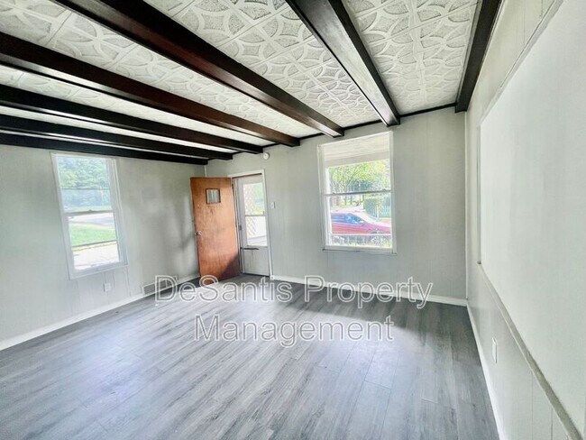 Foto del edificio - 519 Lyndal St