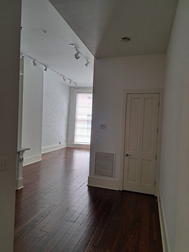 Photo - 204 Decatur St House