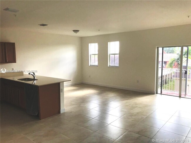 Foto del edificio - 210 NW 109th Ave