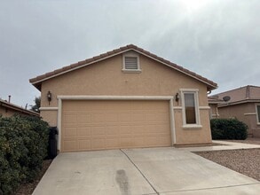 Building Photo - 5558 Wilder Dr