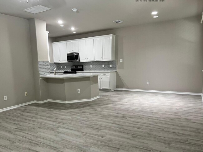 Foto del edificio - 114 N Camellia Grove Cir