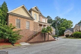 Building Photo - 1711 Summit Glen Ln NE