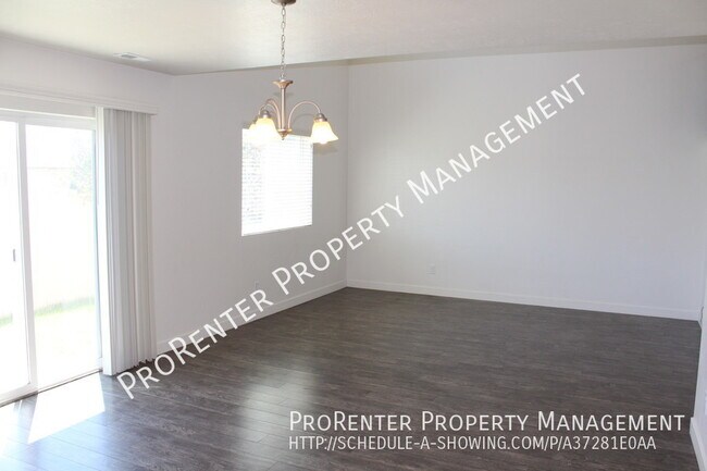 Foto del edificio - 1045 Stonehaven Dr