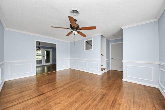 Building Photo - 2513 Leslie St