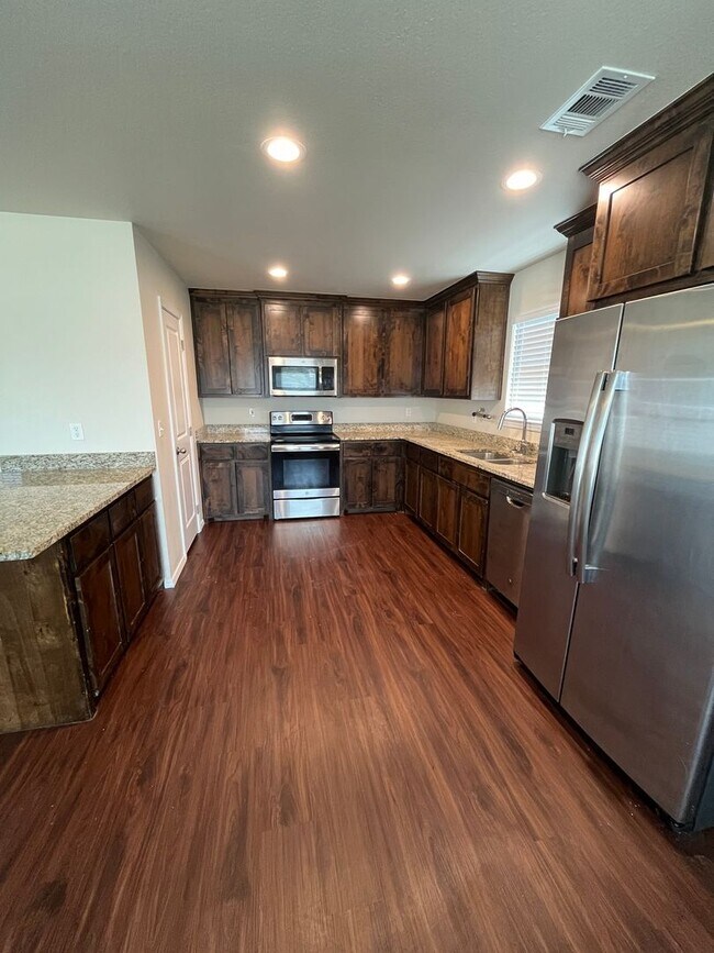 Foto del edificio - Paved Road/Cozy Home/Convenient location