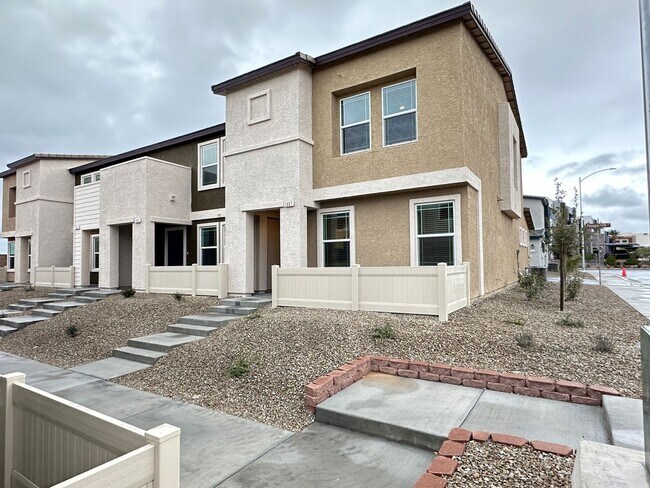 Foto del edificio - 1907 Omaggio Pl