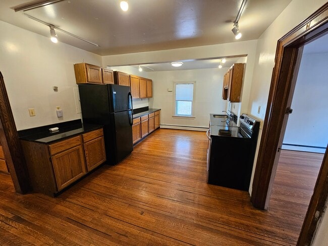 Building Photo - 103 Rutgers St
