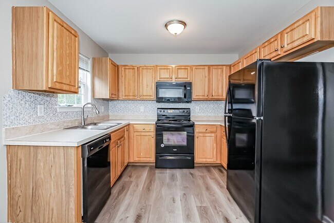 Building Photo - Charming 3 Bedroom Charlotte Home