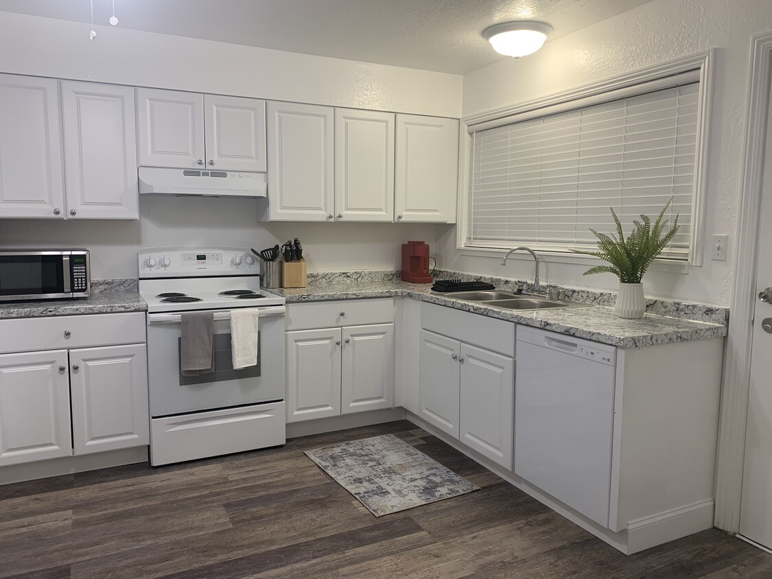 Foto principal - 817 Plumas St