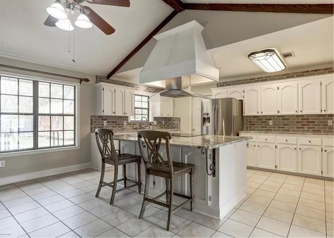 Kitchen - 303 Brunswick Pl