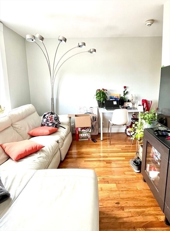 Foto del edificio - 972-974-974 Saratoga St