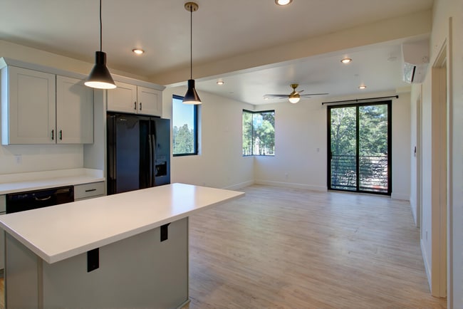 Foto del edificio - 1246 East Jen Drive