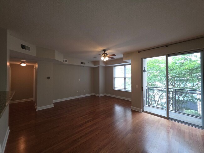 Foto del edificio - 1315 East Blvd