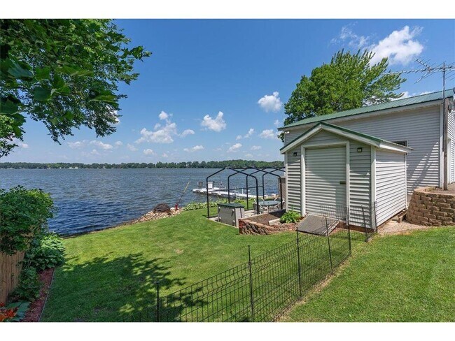 Foto del edificio - 773 US-63