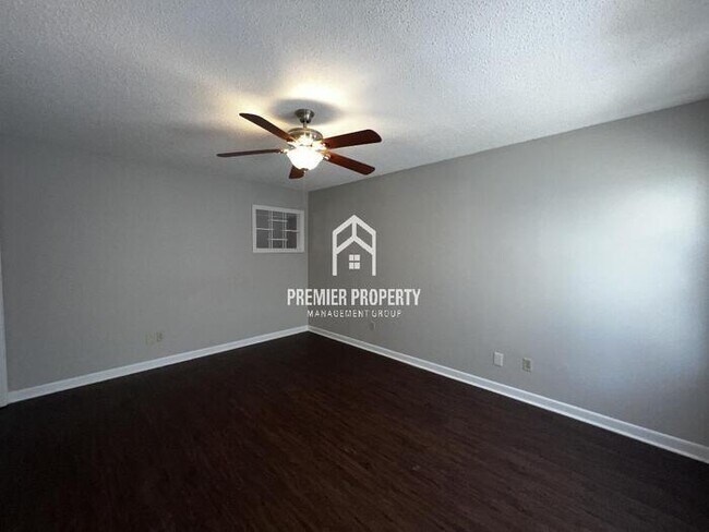 Foto del edificio - 2579 Courtney Dr