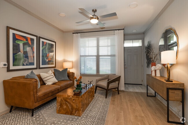 Living room - Grand Bay