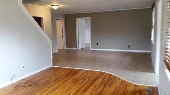 Foto del edificio - 303 Constitution Ave